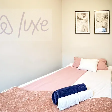 Summer Time Luxe Queen Bed Sofabed Charming *